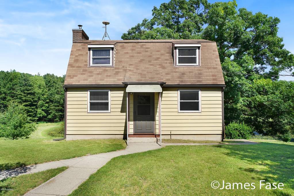 17712 White Creek Avenue Cedar Springs, MI 49319 MLS 18027605