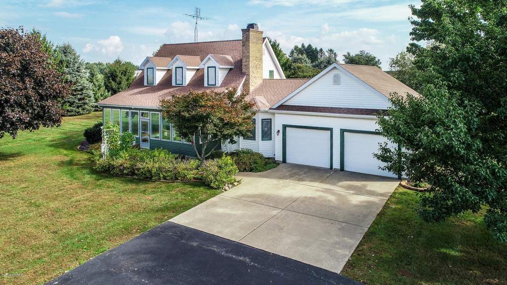 1360 Friday Road Coloma, MI 49038 MLS 18048988 properties