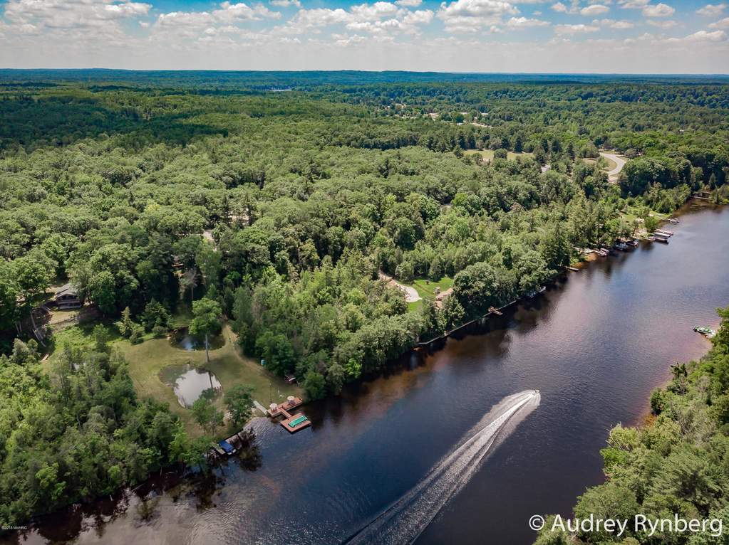 4525 S Croton Hardy Drive Newaygo, Mi 49337 - Image 1