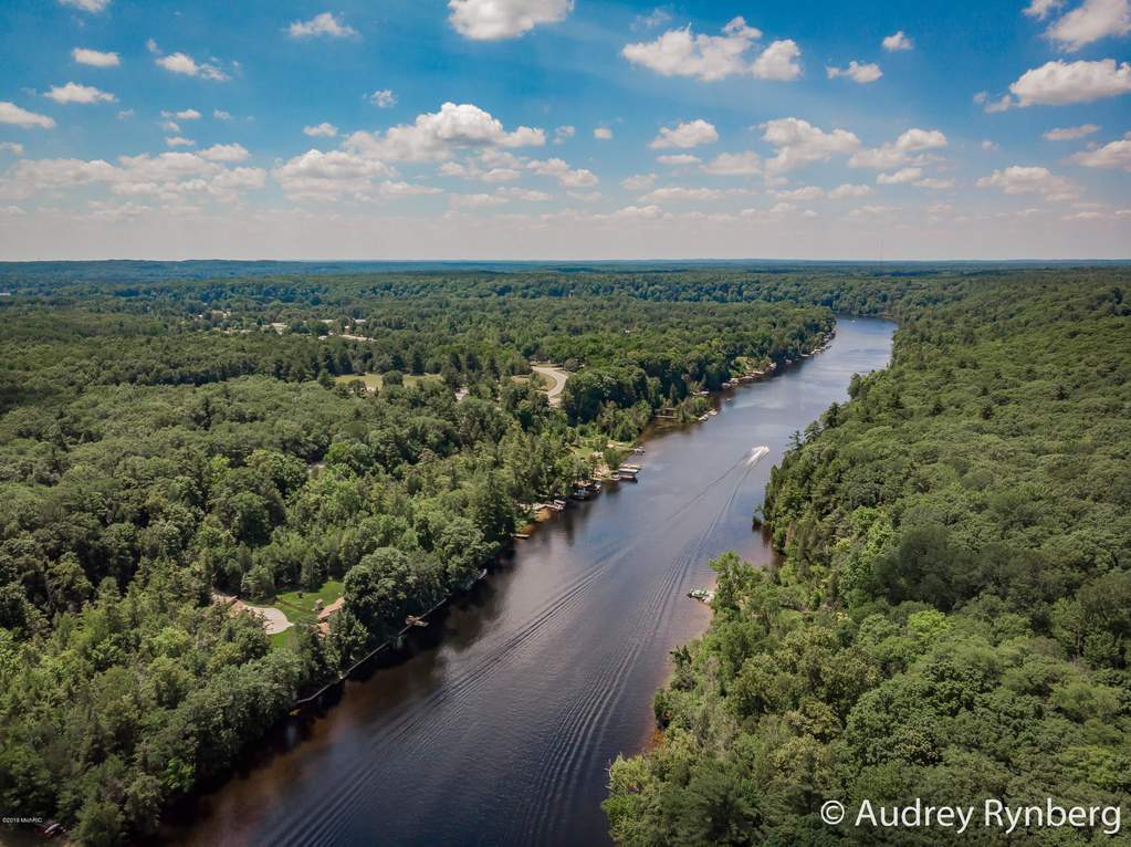 4525 S Croton Hardy Drive Newaygo, Mi 49337 - Image 129