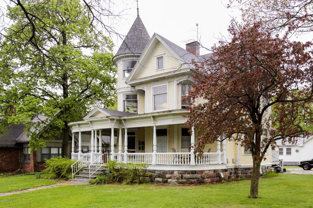 223 N Kalamazoo Avenue Marshall, MI 49068 MLS 19019887 properties