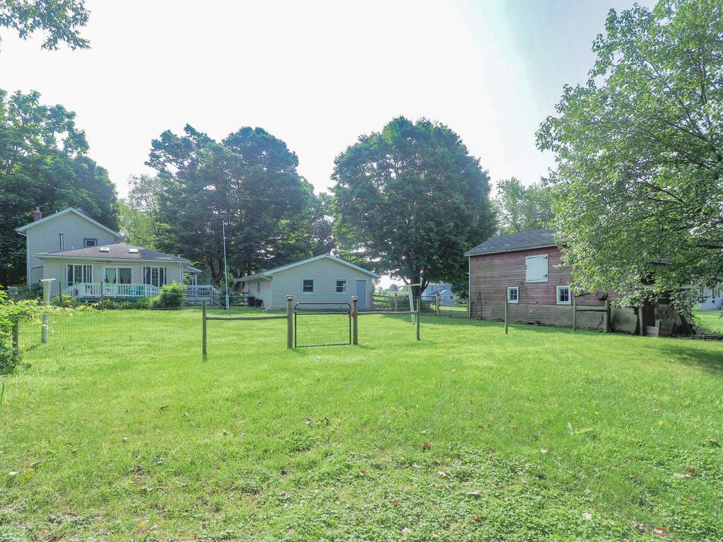 10497 4 Mile Road East Leroy, Michigan 49051 - 10497 4 Mile Rd-135