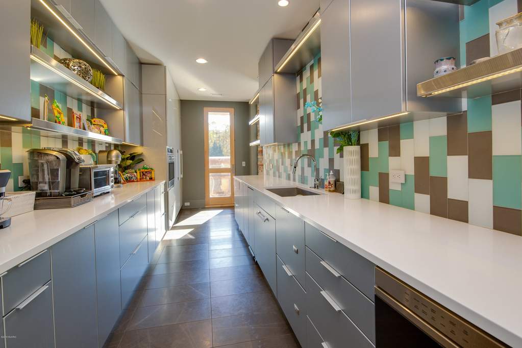 10463 W H Avenue Kalamazoo, Michigan 49009 - 10463_W_H_Ave-47