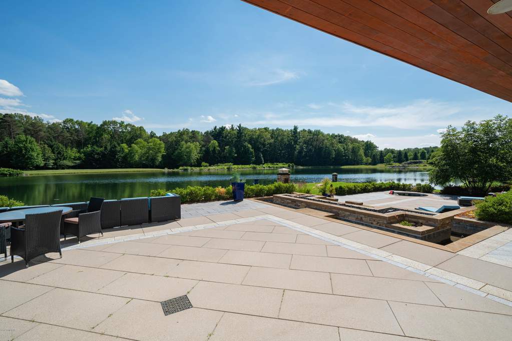10463 W H Avenue Kalamazoo, Michigan 49009 - 10463_H_Ave_W_Ext_June20_36