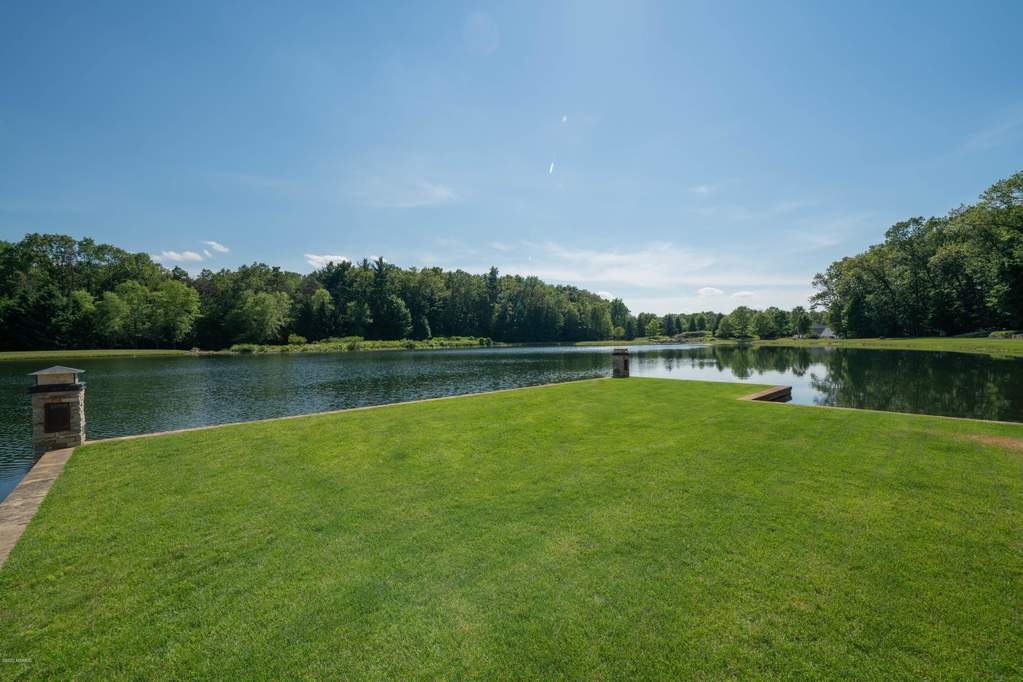 10463 W H Avenue Kalamazoo, Michigan 49009 - 10463_H_Ave_W_Ext_June20_38
