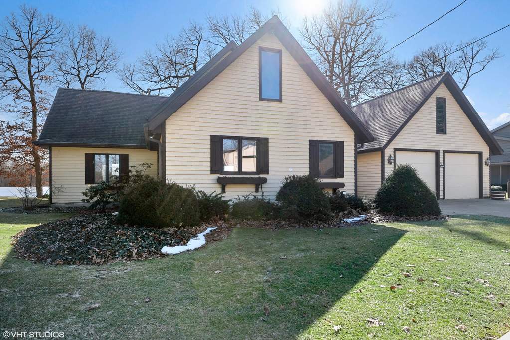 44439 N Shore Drive Paw Paw, MI 49079 MLS 20008336 properties