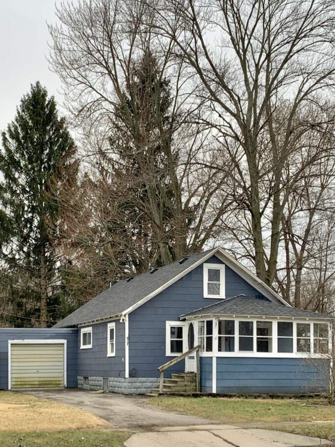 621 W Front Street Buchanan, MI 49107 MLS 20011018 properties