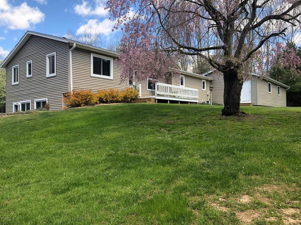 11061 E D Avenue Richland, MI 49083 MLS 20016021 properties