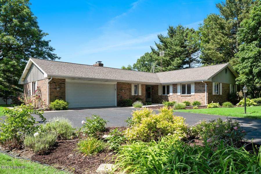 2696 Lake Bluff Terrace St. Joseph, MI 49085 MLS 20022002 properties