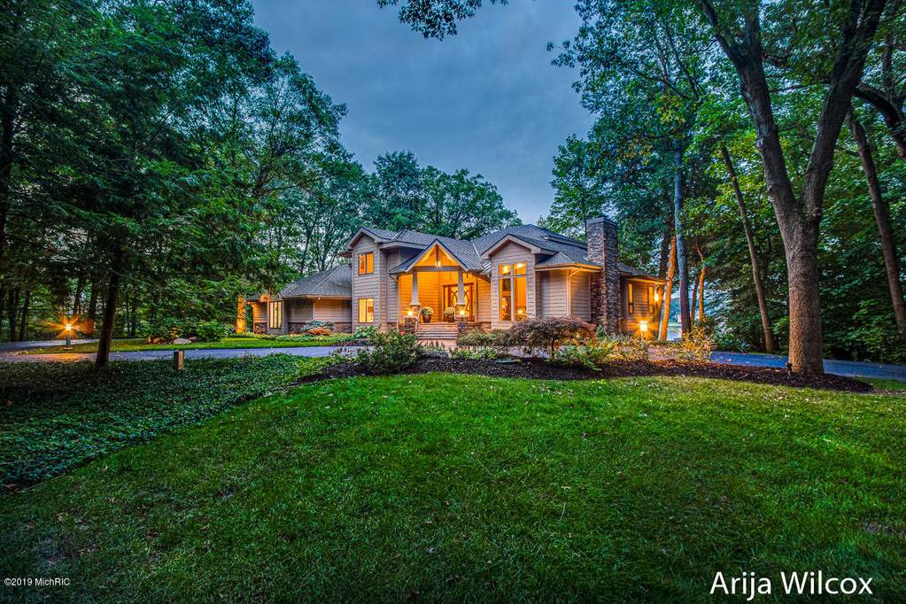 7177 Aqua Fria Court SE Grand Rapids, Michigan 49546 - 002-IMG_7153ENF-ps edit2