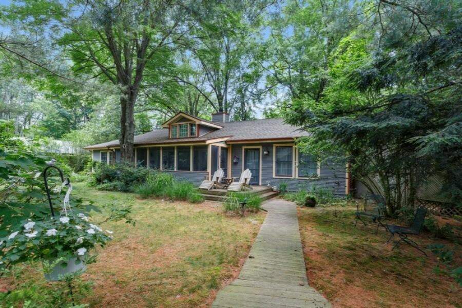 10109 Townline Road B Union Pier, MI 49129 MLS 20025269 properties