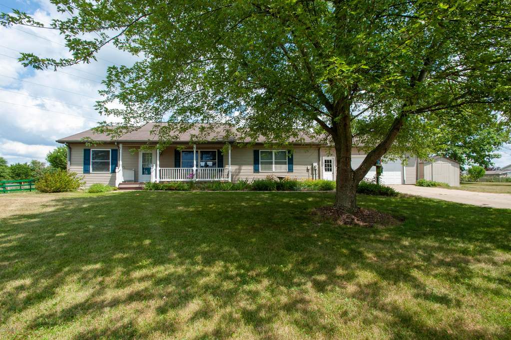 6861 Old Pipestone Road Eau Claire, MI 49111 MLS 20029613 properties