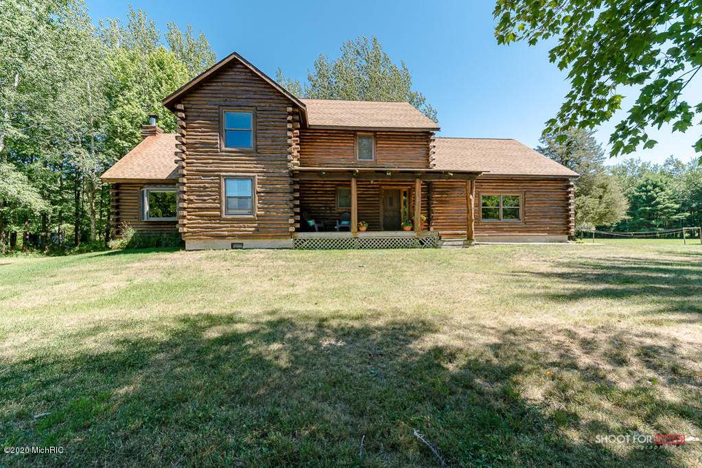 6160 Henry Street Norton Shores, Michigan 49441 - 6160HenrySt07Lores