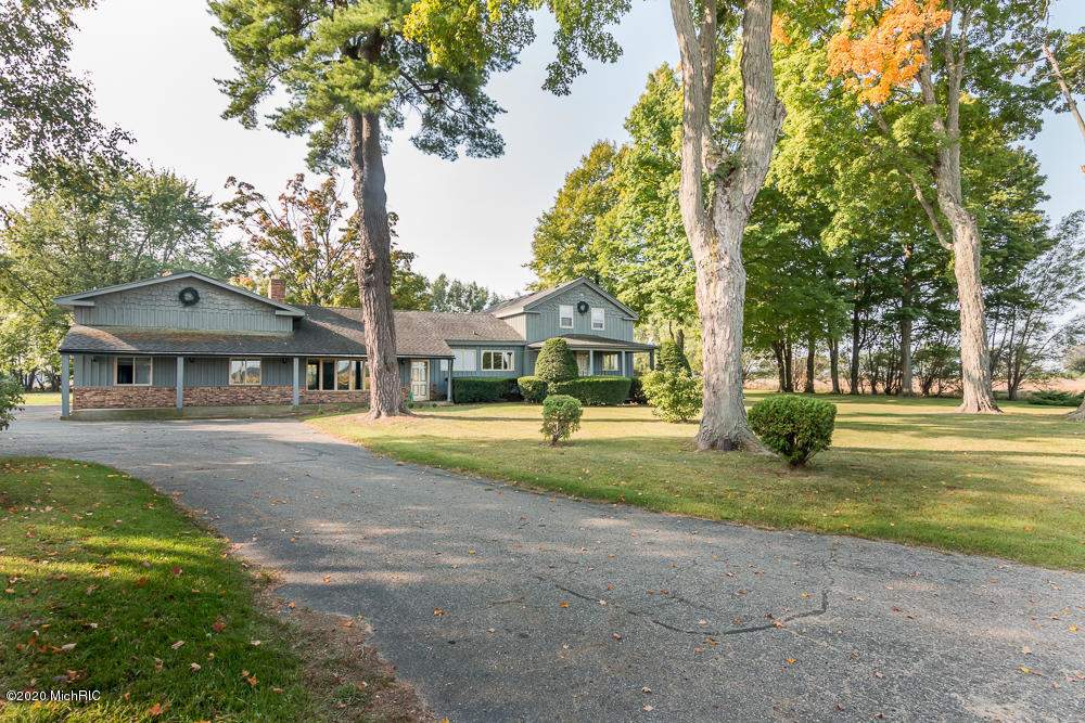 59379 Territorial Road Decatur, MI 49045 MLS 20041546 properties