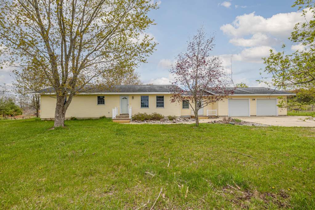 13930 55th Avenue Remus, MI 49340 MLS 21016479 properties