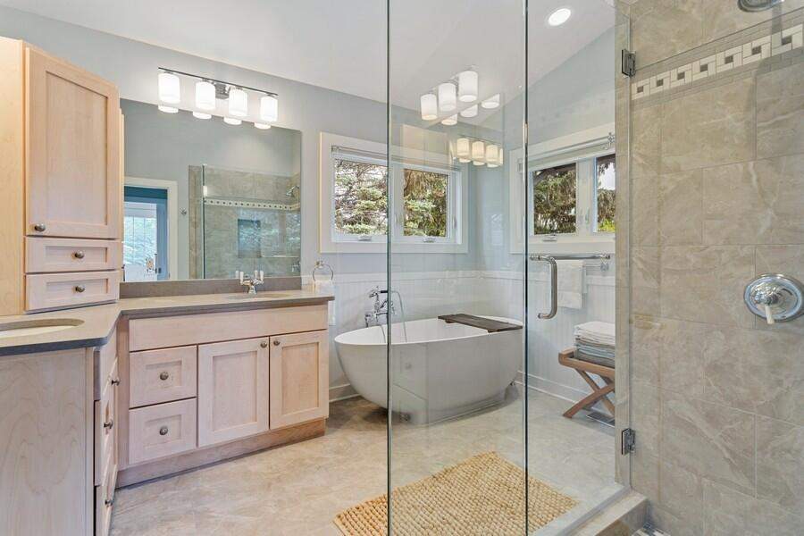 900 North Drive New Buffalo, Michigan 49117 - Primary Bath
