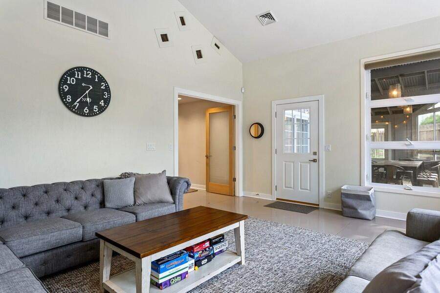 900 North Drive New Buffalo, Michigan 49117 - Living Room