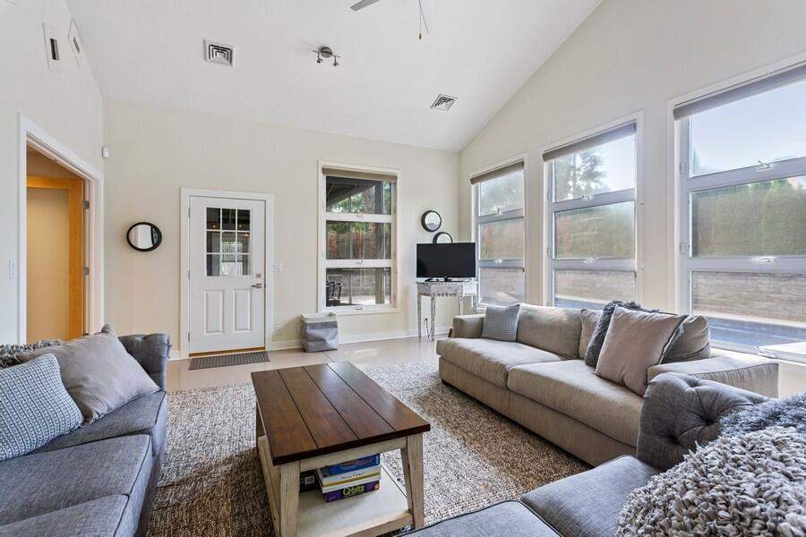 900 North Drive New Buffalo, Michigan 49117 - Living Room