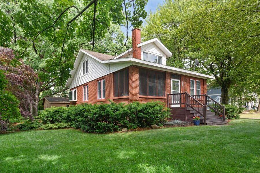 33 S Mayhew Street New Buffalo, Michigan 49117 - 01_33SMayhew_57_FrontView_LowRes