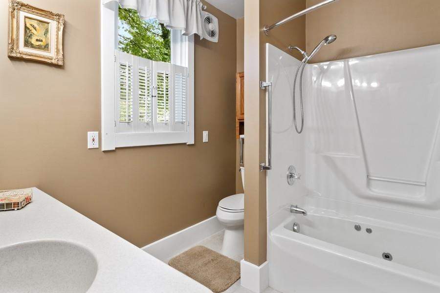 33 S Mayhew Street New Buffalo, Michigan 49117 - 17_33SMayhew_8_Bathroom_LowRes