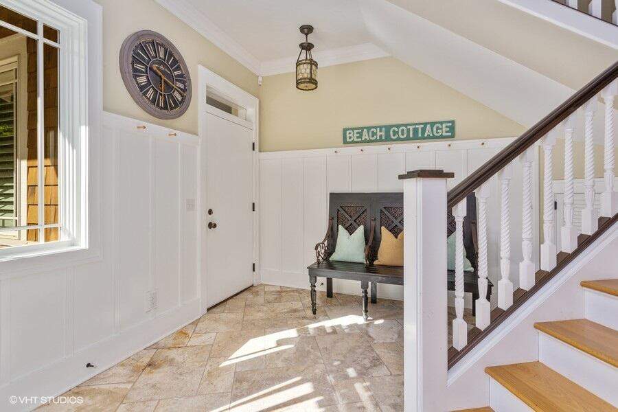 4780 Berrien Path Stevensville, Michigan 49127 - Foyer