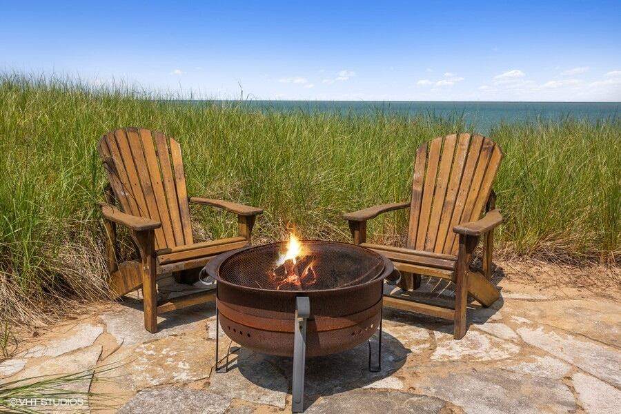 4780 Berrien Path Stevensville, Michigan 49127 - Fire Pit
