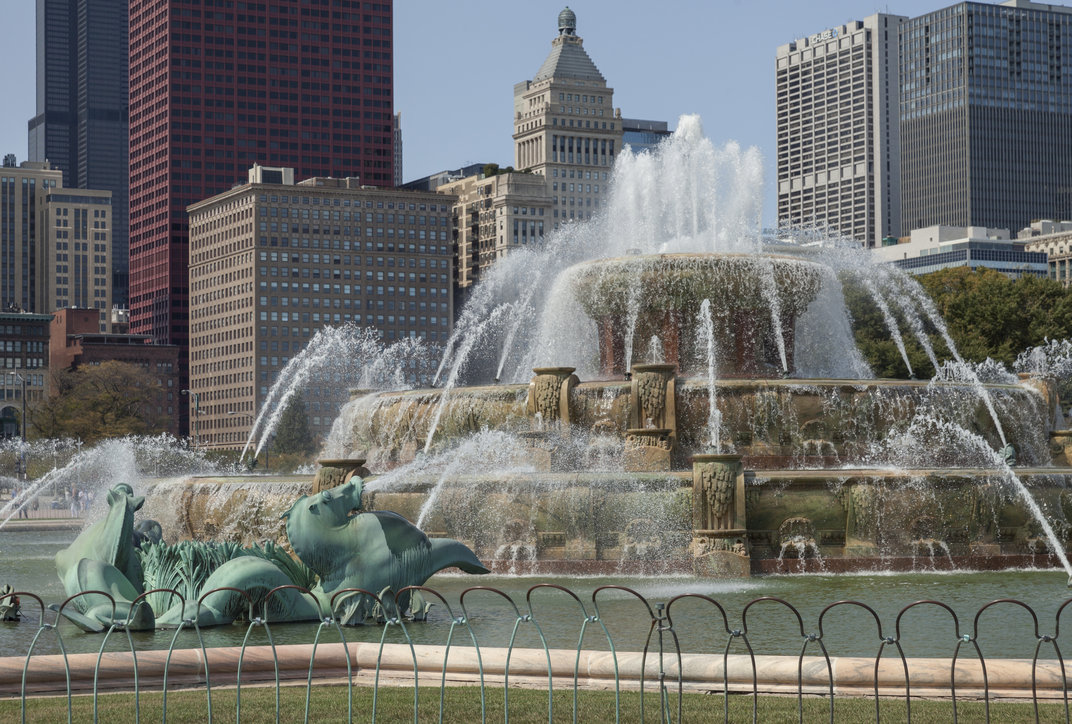 Near East Side - Buckingham Fountain