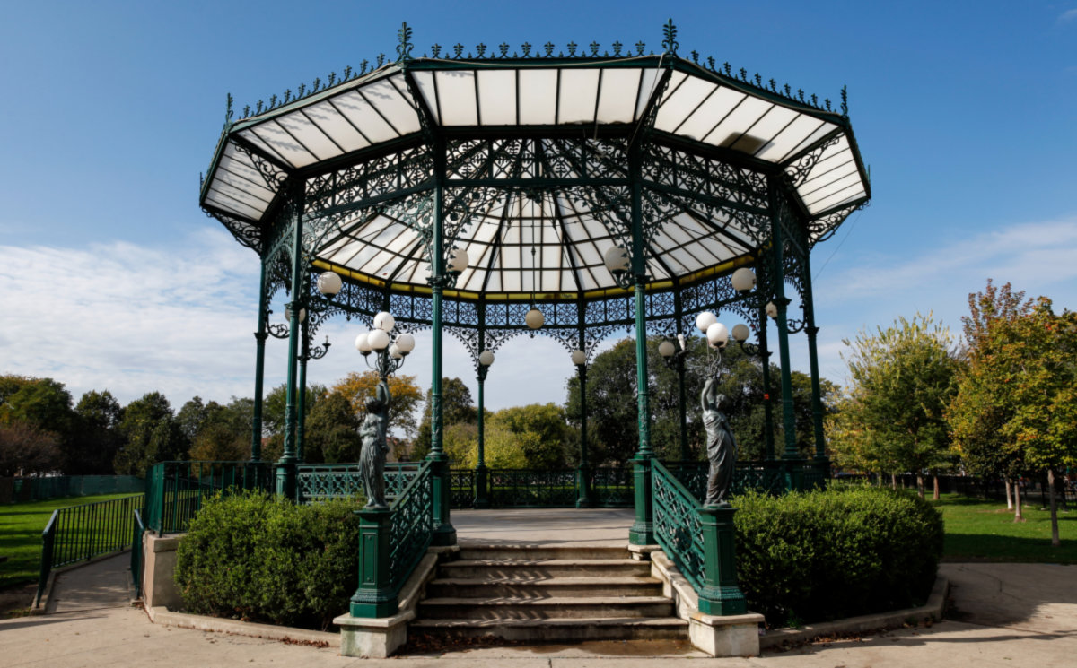 Ravenswood -